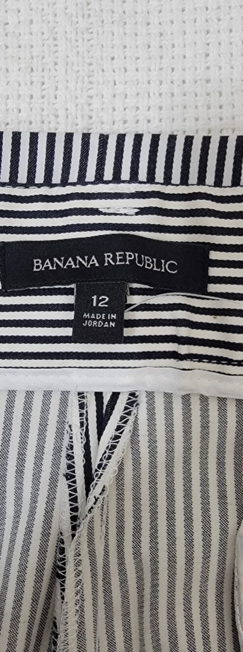 Banana Republic Black and White Striped Cropped Wide-Leg Pants with Tie Belt - Picture 3 of 8